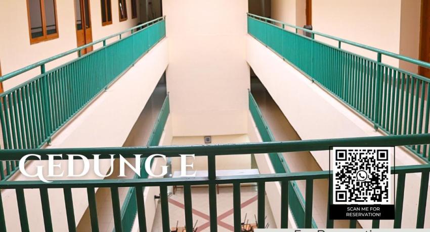 Superior Double Bed - Gedung E